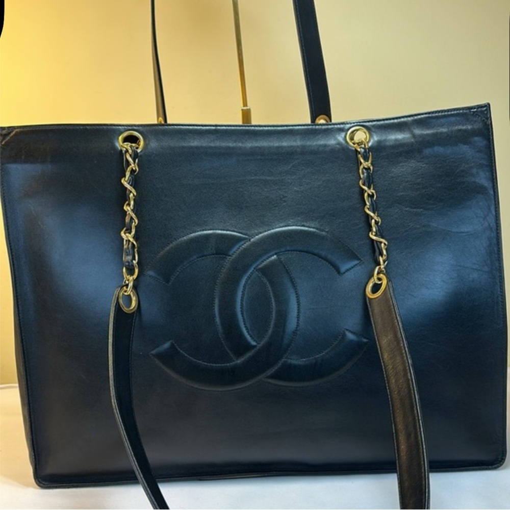 CHANEL COA XL Calfskin Tote 24K Goldplated Hardware Early 90's Made in France - Picture 3 of 16